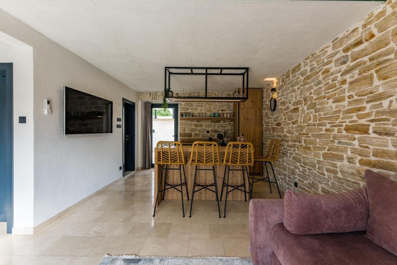 Stone House With Pool Poeta Vila Pridraga Exterior foto