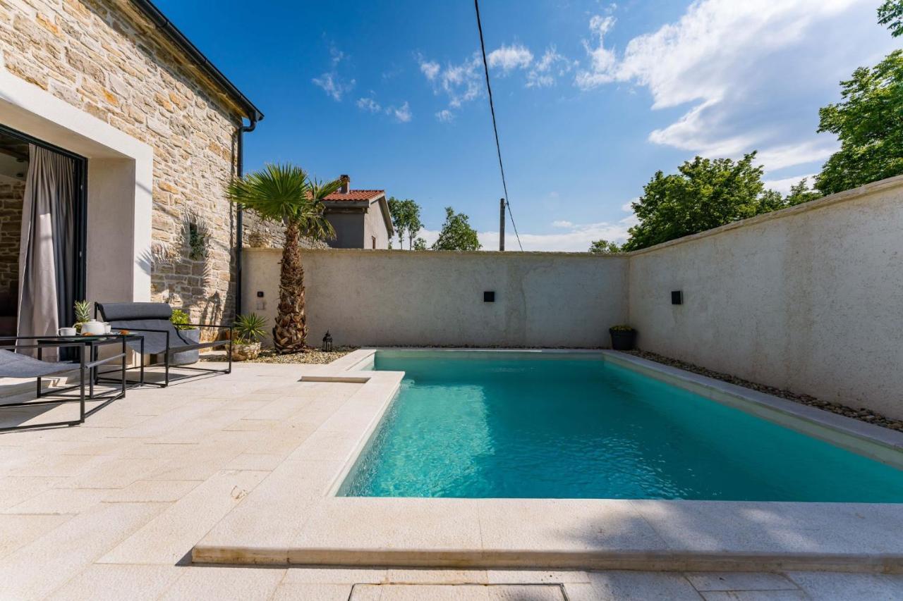 Stone House With Pool Poeta Vila Pridraga Exterior foto